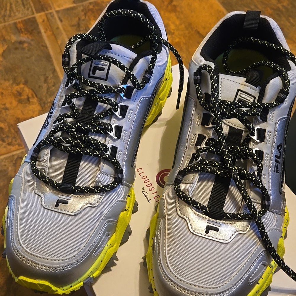 FILA Womens Silver and Neon Yellow Trail Sneakers with Black Accents